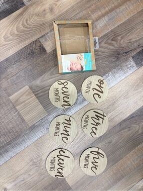 Wooden Baby Milestone Monthly Discs - Natural